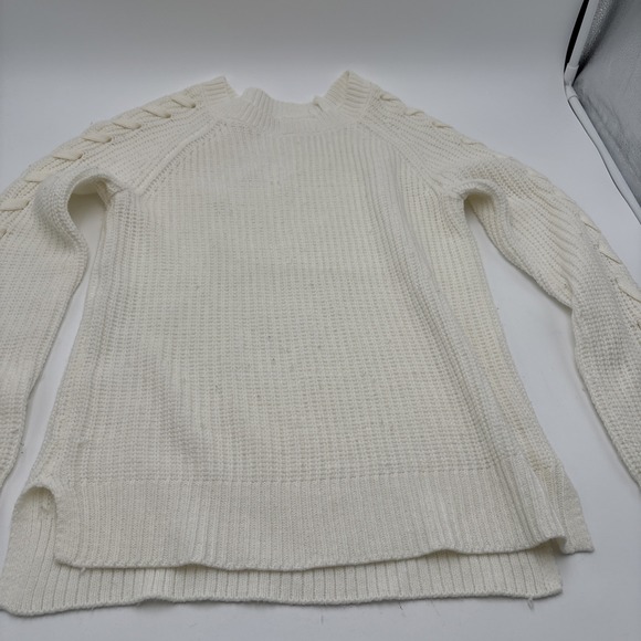 SO Ivory White Knit Sweater Women's Size Medium Pullover Winter Wear - Picture 1 of 7